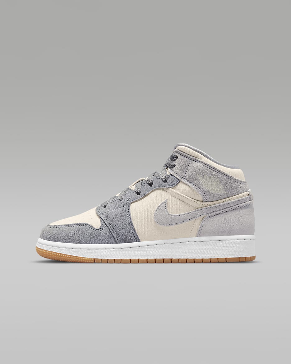 NIKE公式】エア ジョーダン 1 MID SE ジュニアシューズ